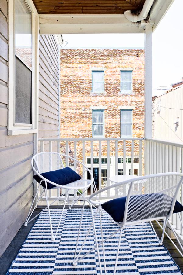 Nautical Nest Hudson Hotel Bagian luar foto